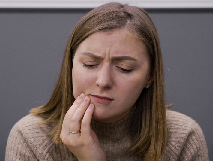 Cara Mengatasi Saraf Gigi yang Sakit dengan Mudah