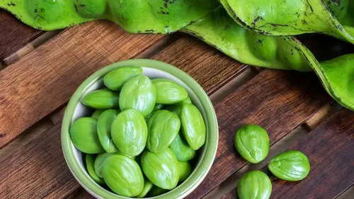 6 Cara Menghilangkan Bau Pete di Mulut dengan Cepat dan Mudah