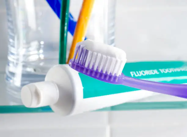 Fluoride Adalah: Ini Dia Mineral Alami Sehat untuk Gigi