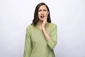 Penyebab Rahang Sakit Saat Membuka Mulut, Ketahui Lengkapnya