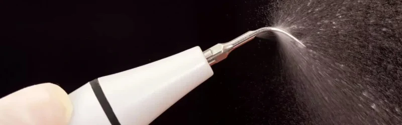 Pembersih Karang Gigi, Mulai Dari Baking Soda Hingga Scaling