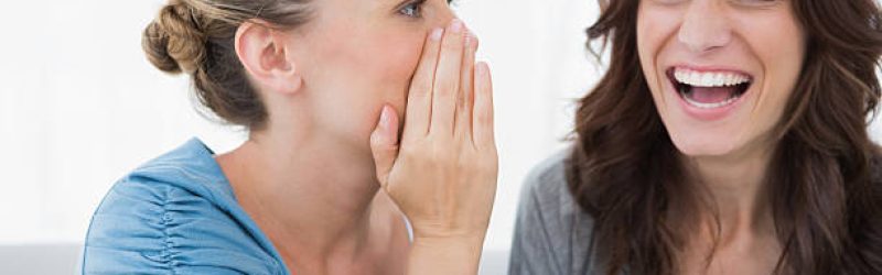 Cara Tangani Teman Bau Mulut Tanpa Menyinggung: Tips Etis dan Solusi Kesehatan Gigi